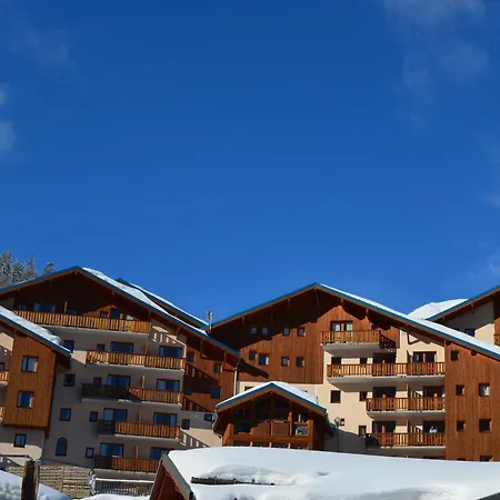Comfortable At Ski Slopes *